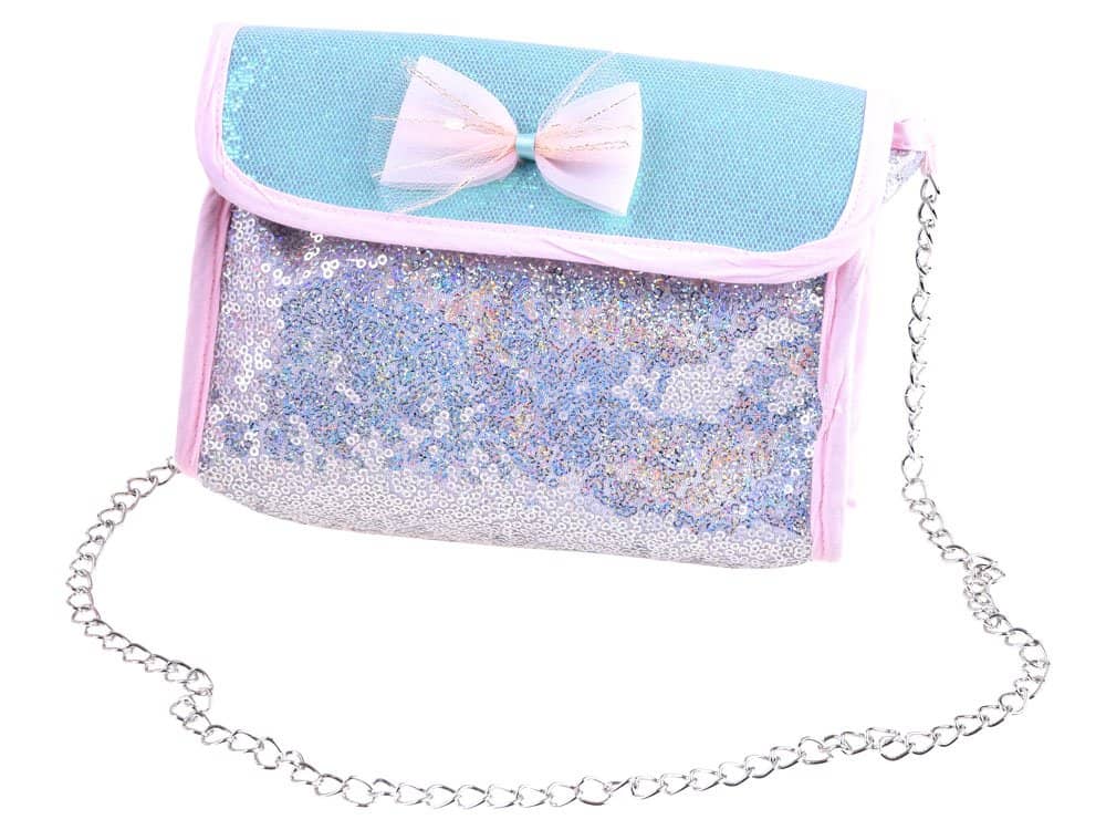 Panenka Emily s doplňky a kabelka s flitry